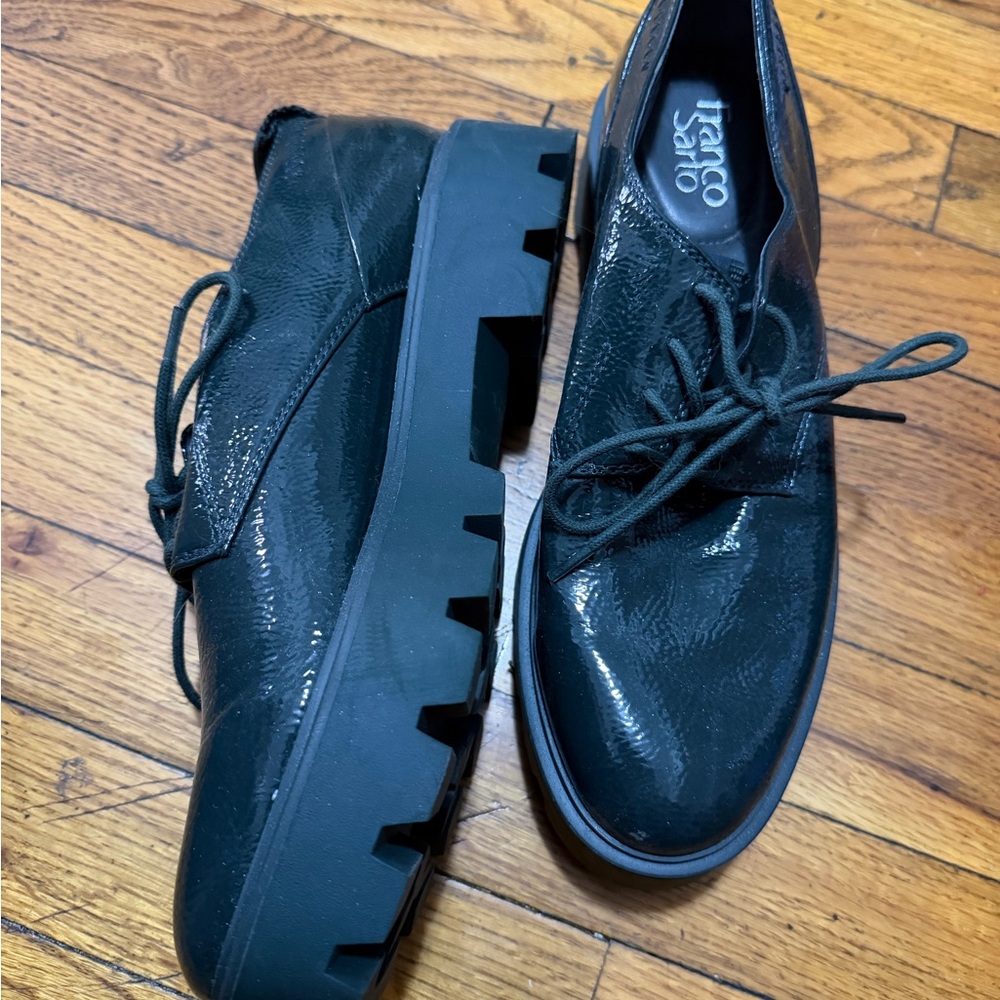 Franco Sarto Shiny Dark Green Lace-Up Shoes size 9